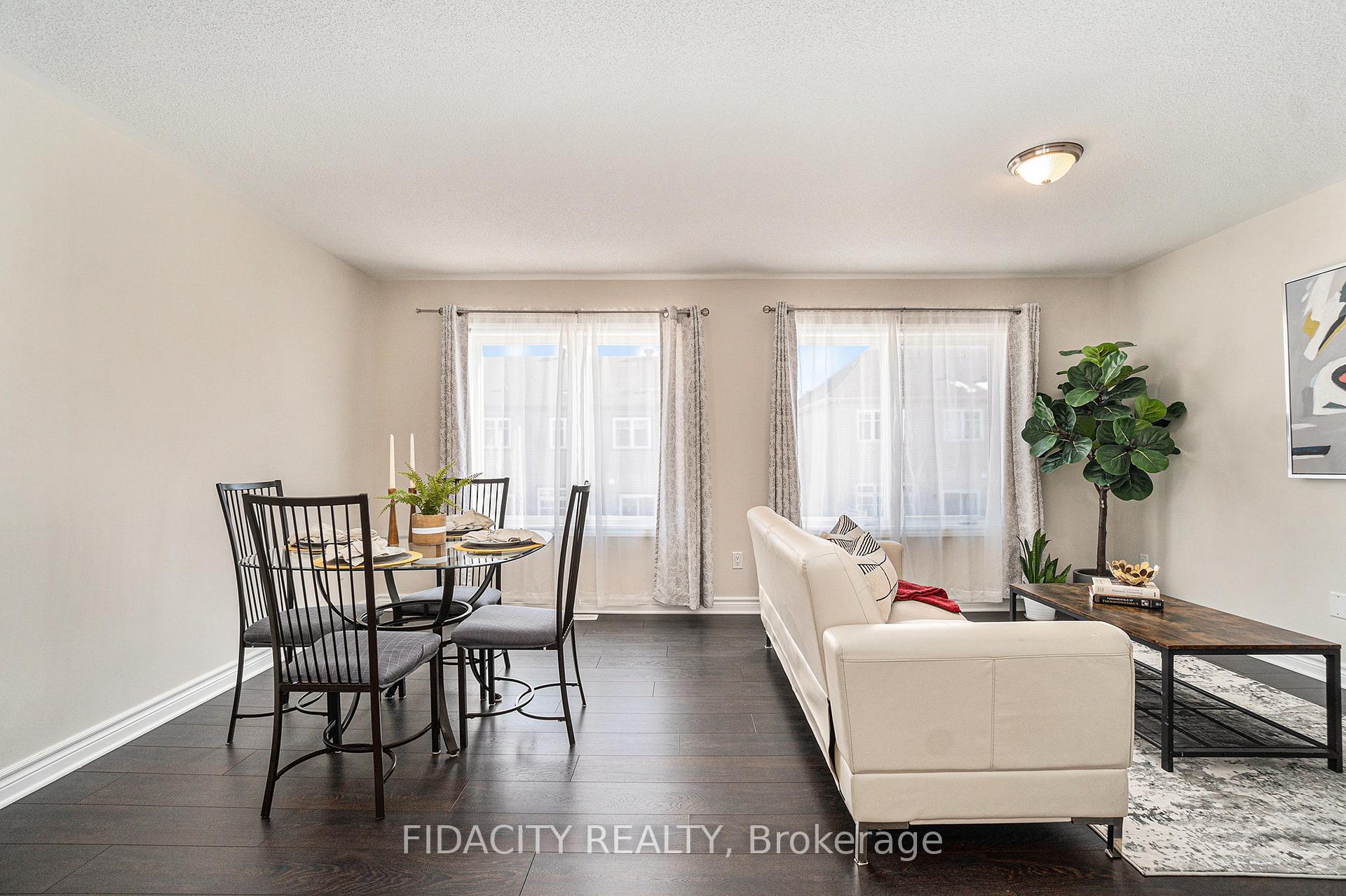 Photo 10 of 136 Gelderland, Ottawa, Kanata - Emerald Meadows/Trailwest — HOMEH