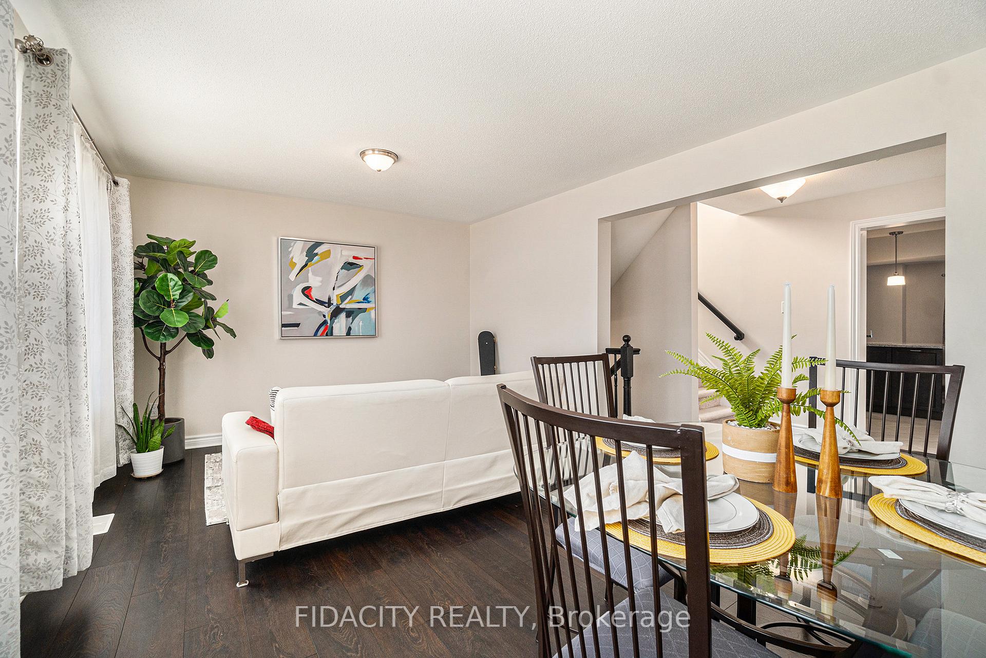 Photo 11 of 136 Gelderland, Ottawa, Kanata - Emerald Meadows/Trailwest — HOMEH