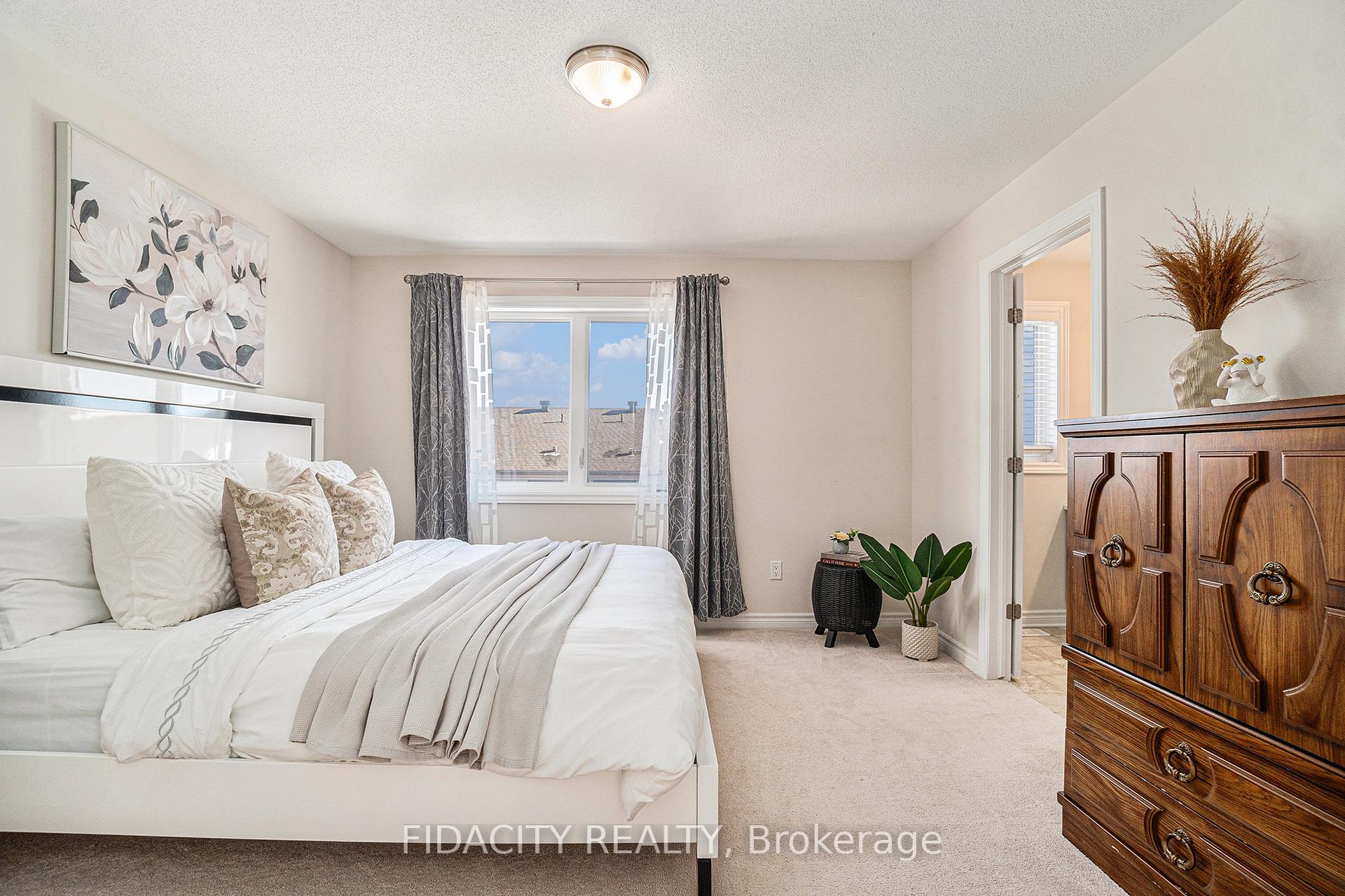 Photo 14 of 136 Gelderland, Ottawa, Kanata - Emerald Meadows/Trailwest — HOMEH