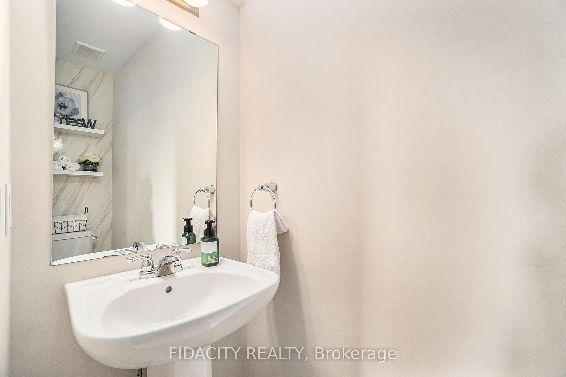 Photo 18 of 136 Gelderland, Ottawa, Kanata - Emerald Meadows/Trailwest — HOMEH