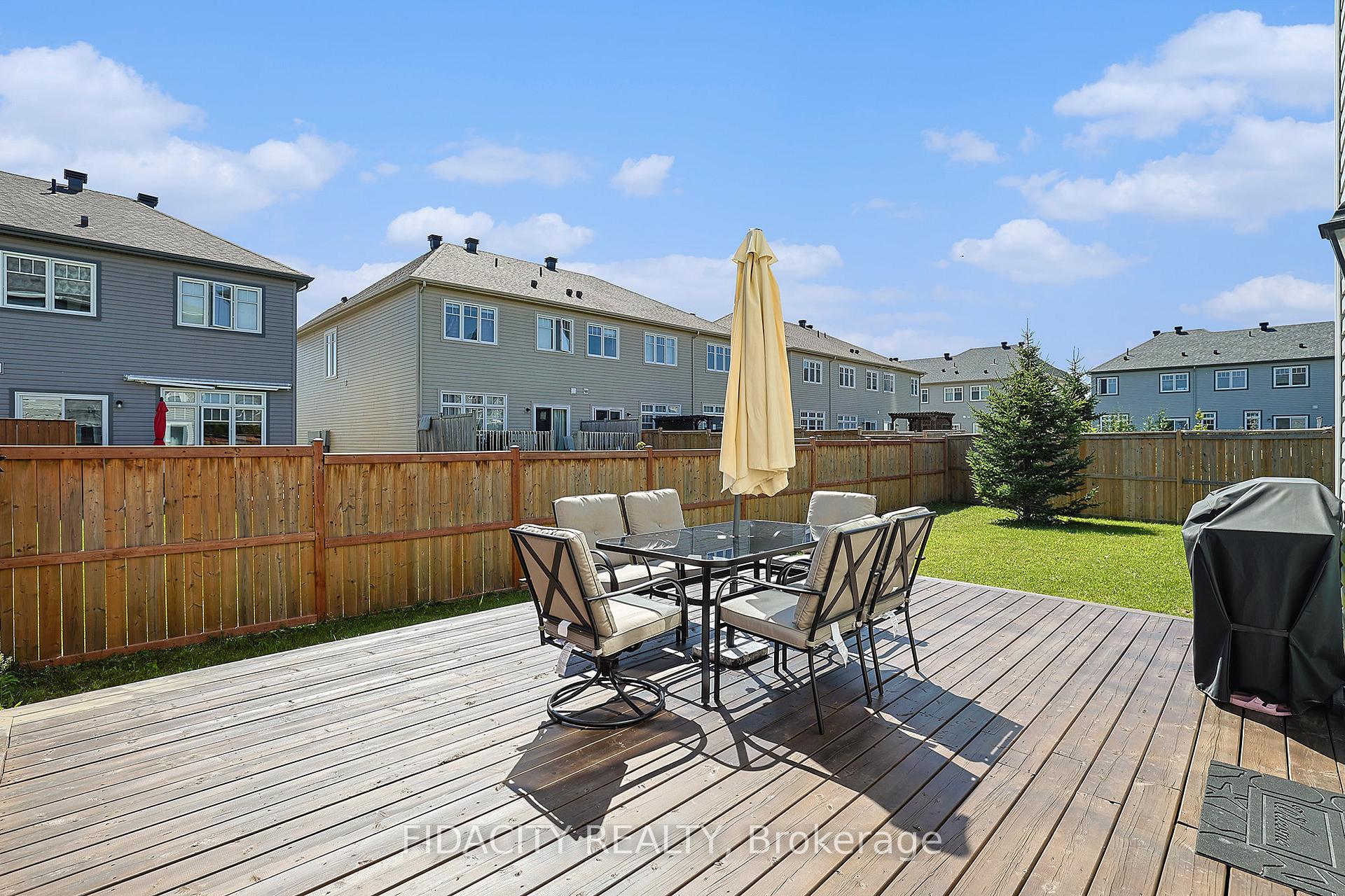 Photo 22 of 136 Gelderland, Ottawa, Kanata - Emerald Meadows/Trailwest — HOMEH