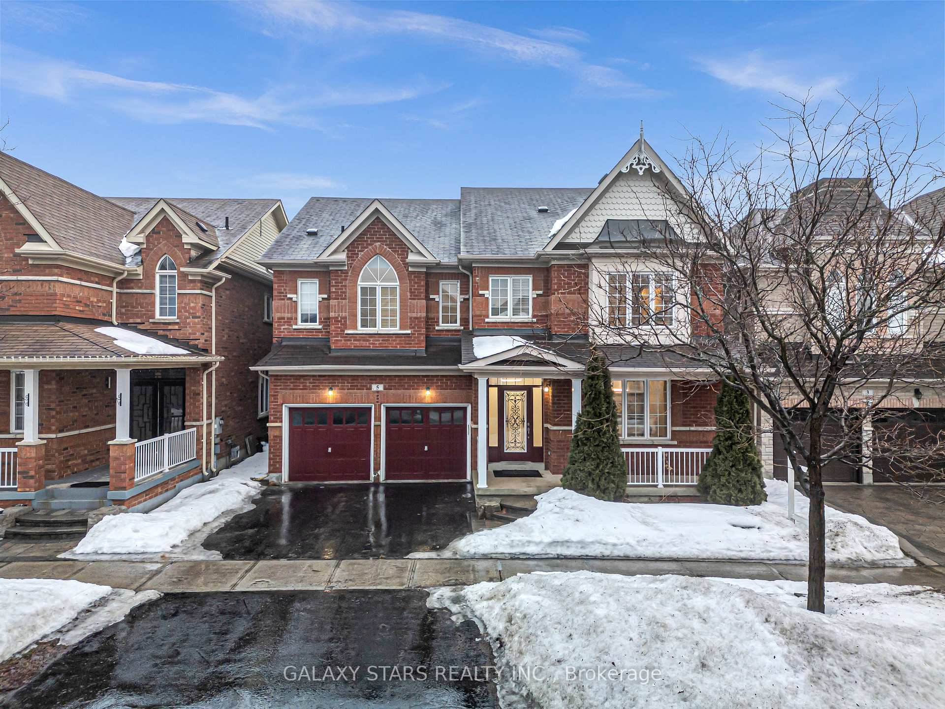 Front of 5 Forestbrook Drive