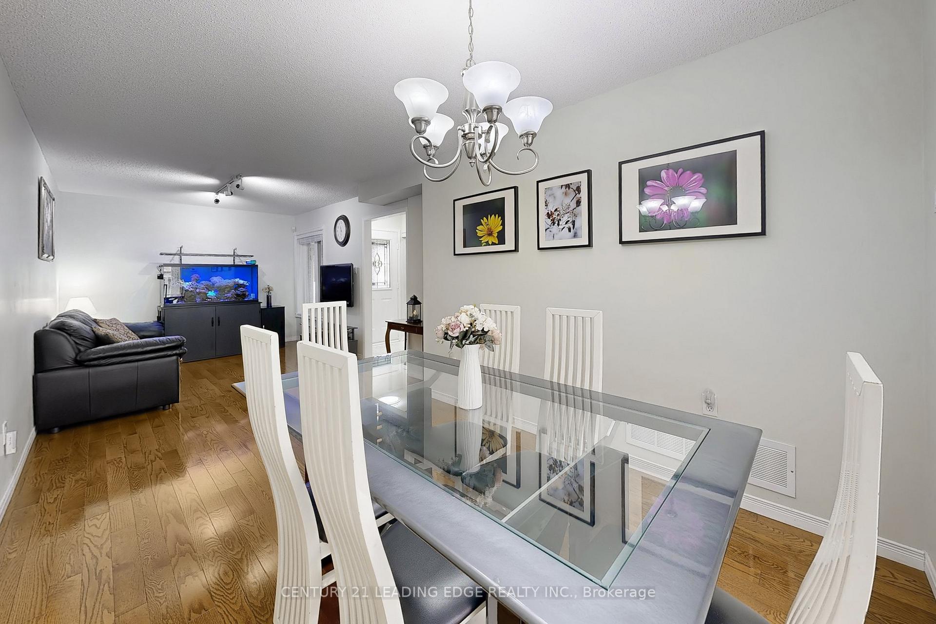 Photo 12 of 55 Sophia Road, Markham, Middlefield — HOMEH