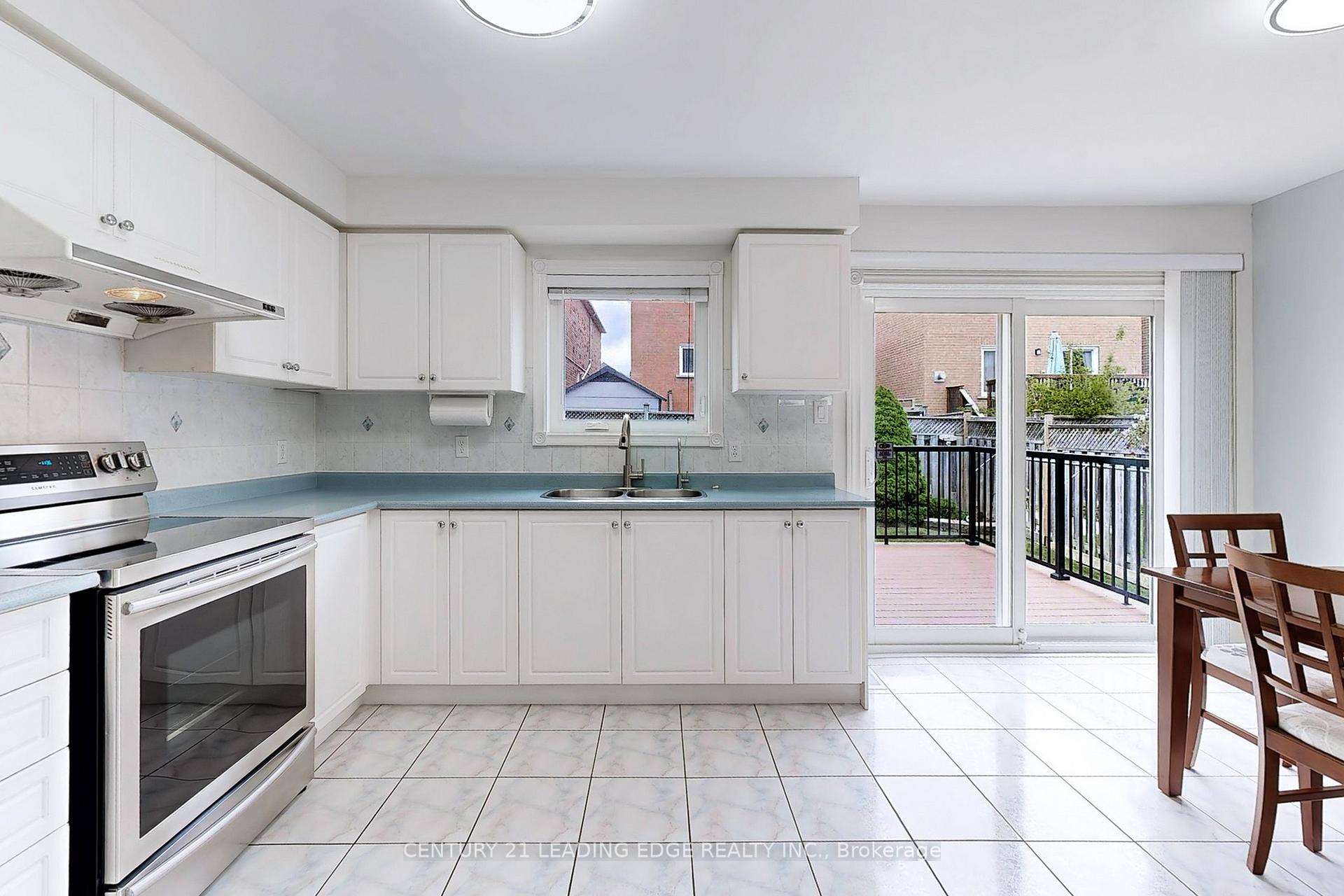 Photo 15 of 55 Sophia Road, Markham, Middlefield — HOMEH