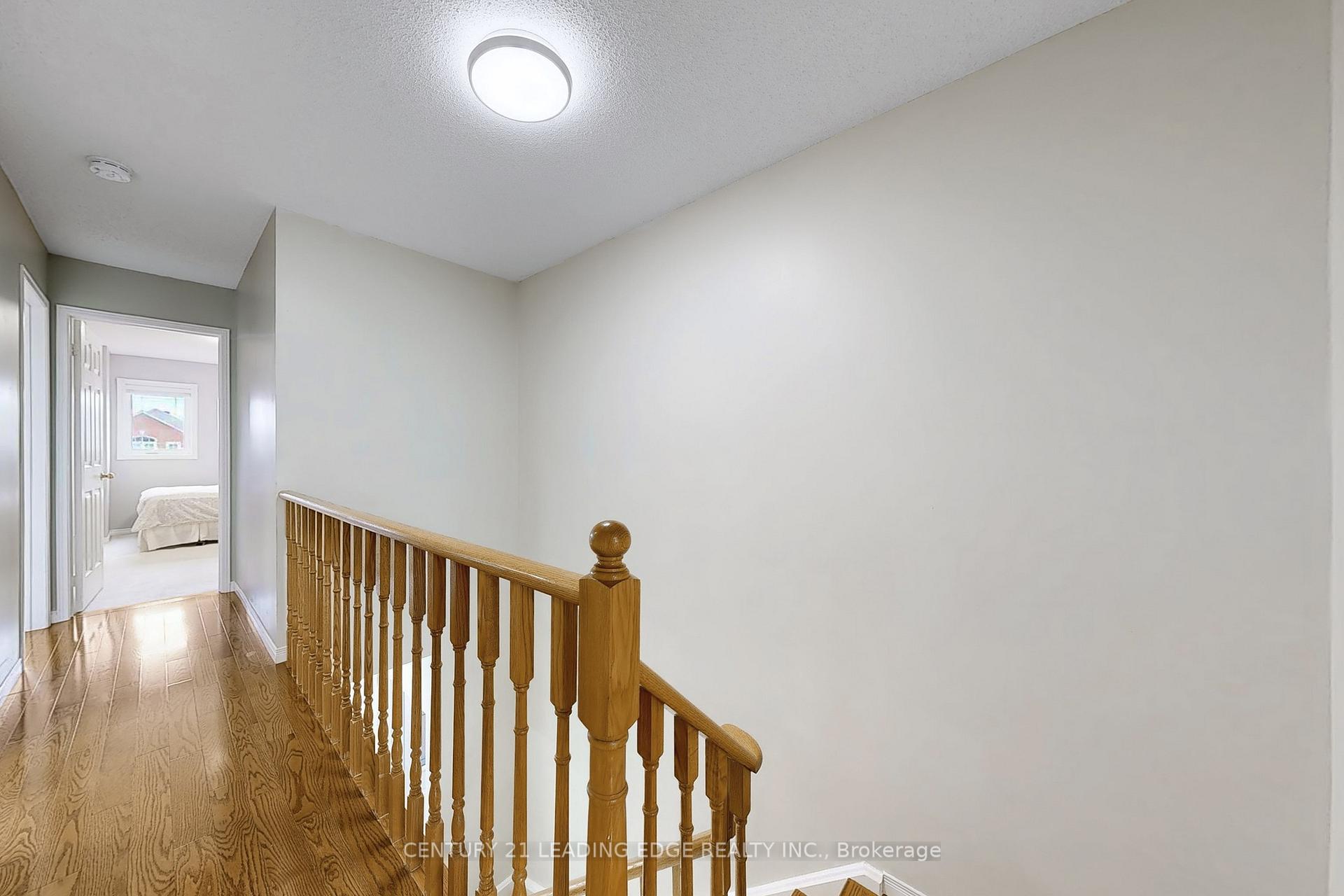 Photo 19 of 55 Sophia Road, Markham, Middlefield — HOMEH