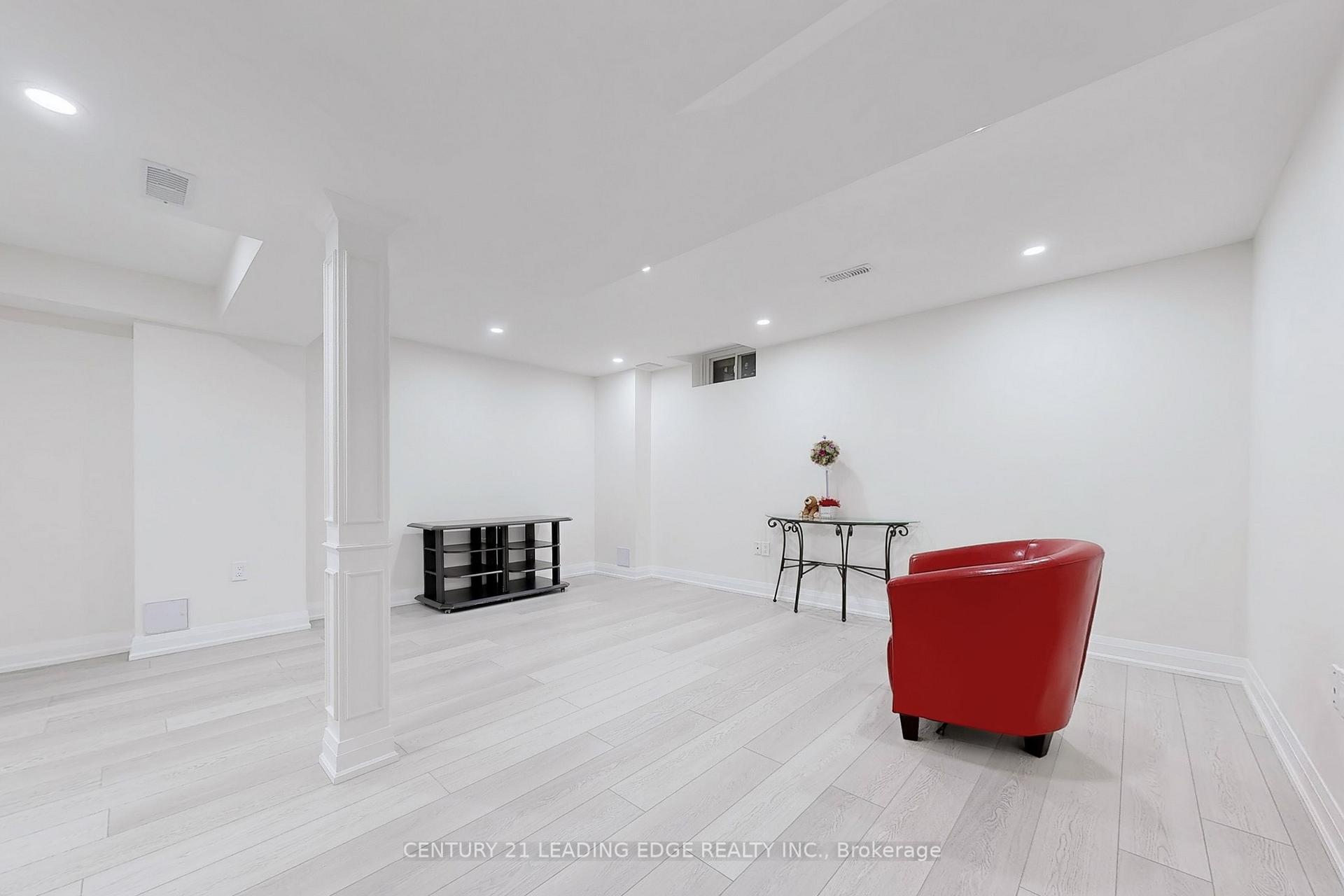 Photo 35 of 55 Sophia Road, Markham, Middlefield — HOMEH