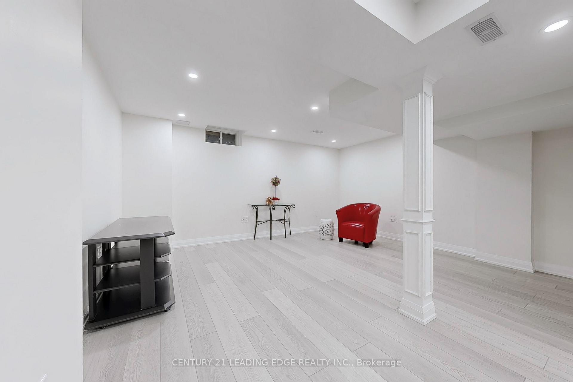 Photo 36 of 55 Sophia Road, Markham, Middlefield — HOMEH