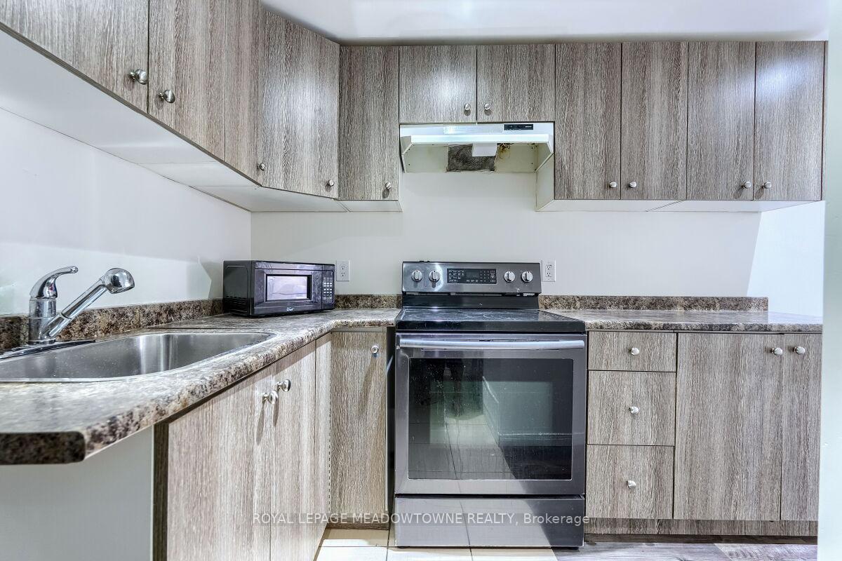 Photo 3 of 304 Teetzel Drive, Milton, Clarke — HOMEH