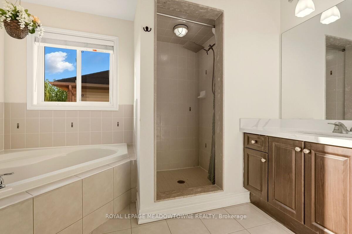 Photo 35 of 304 Teetzel Drive, Milton, Clarke — HOMEH