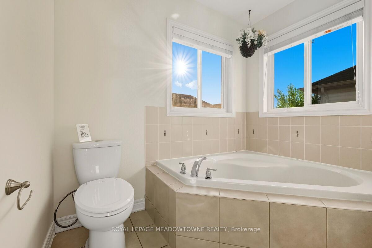 Photo 37 of 304 Teetzel Drive, Milton, Clarke — HOMEH