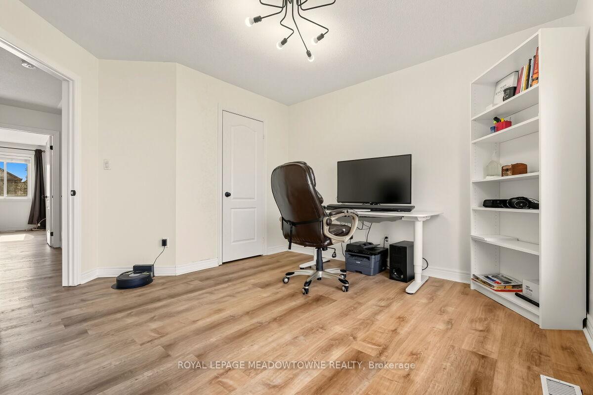 Photo 38 of 304 Teetzel Drive, Milton, Clarke — HOMEH