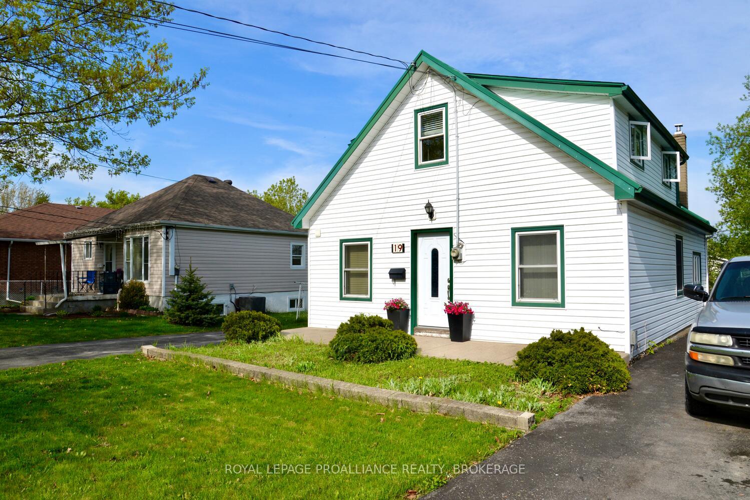 Photo 3 of 19 Folger Street, Kingston, Rideau — HOMEH