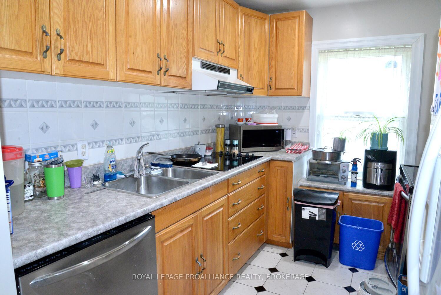Photo 24 of 19 Folger Street, Kingston, Rideau — HOMEH