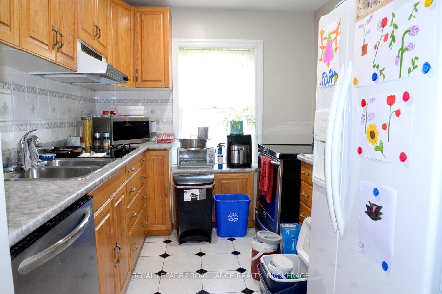 Photo 25 of 19 Folger Street, Kingston, Rideau — HOMEH