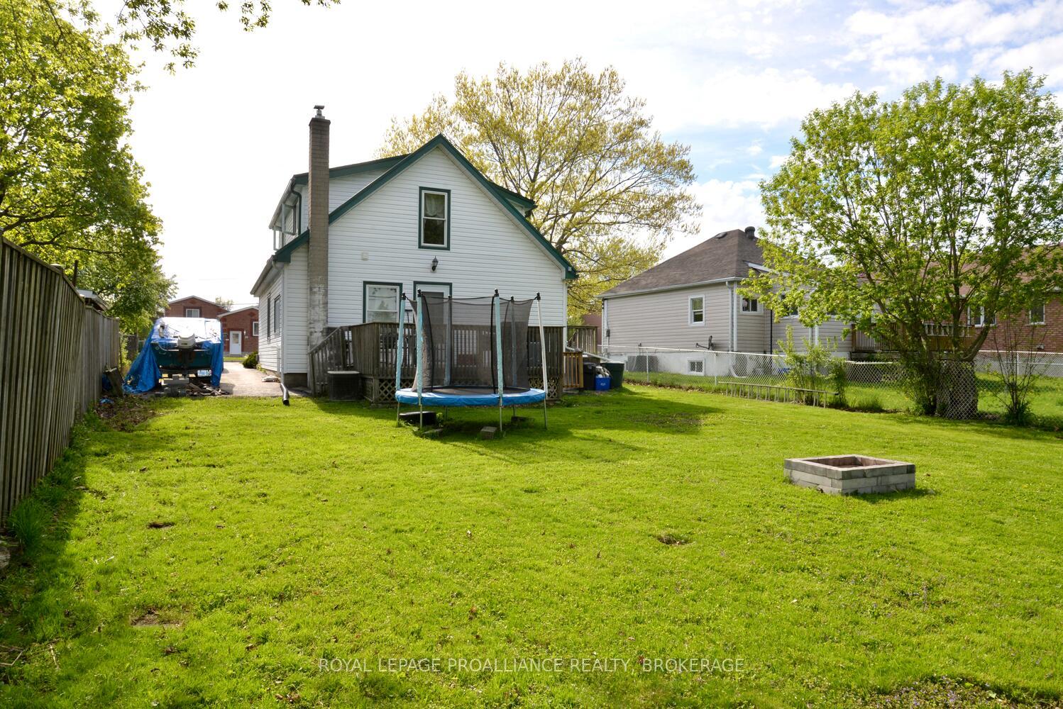 Photo 32 of 19 Folger Street, Kingston, Rideau — HOMEH