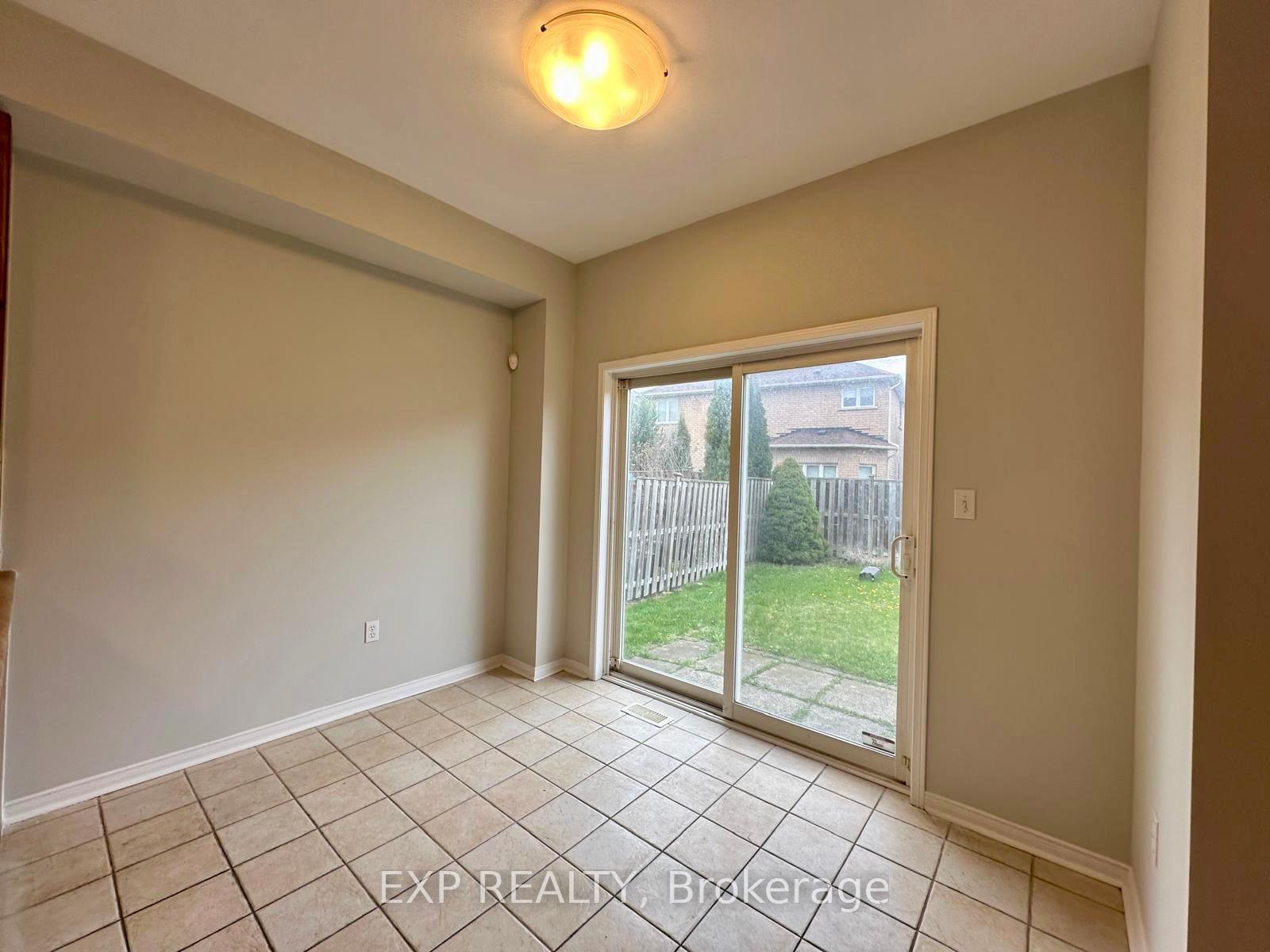 Photo 9 of 56 Rainbow Valley Crescent, Markham, Greensborough — HOMEH