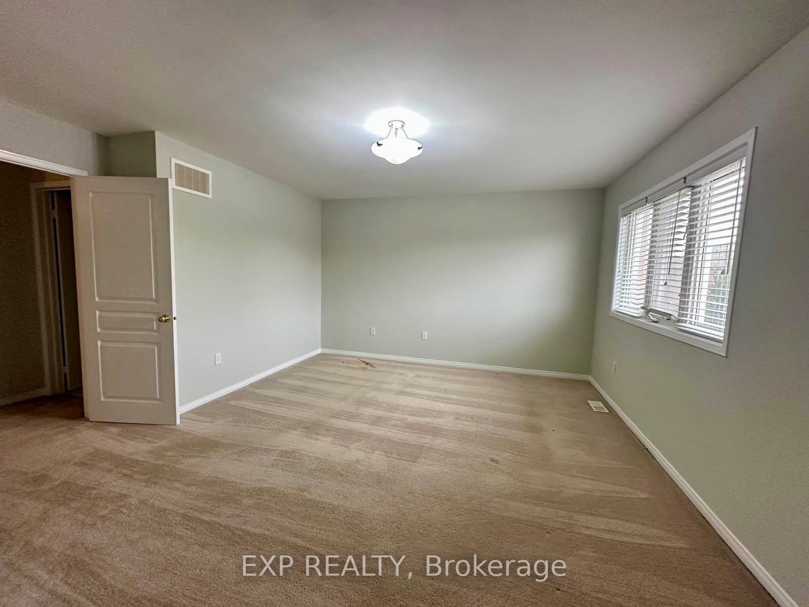 Photo 11 of 56 Rainbow Valley Crescent, Markham, Greensborough — HOMEH