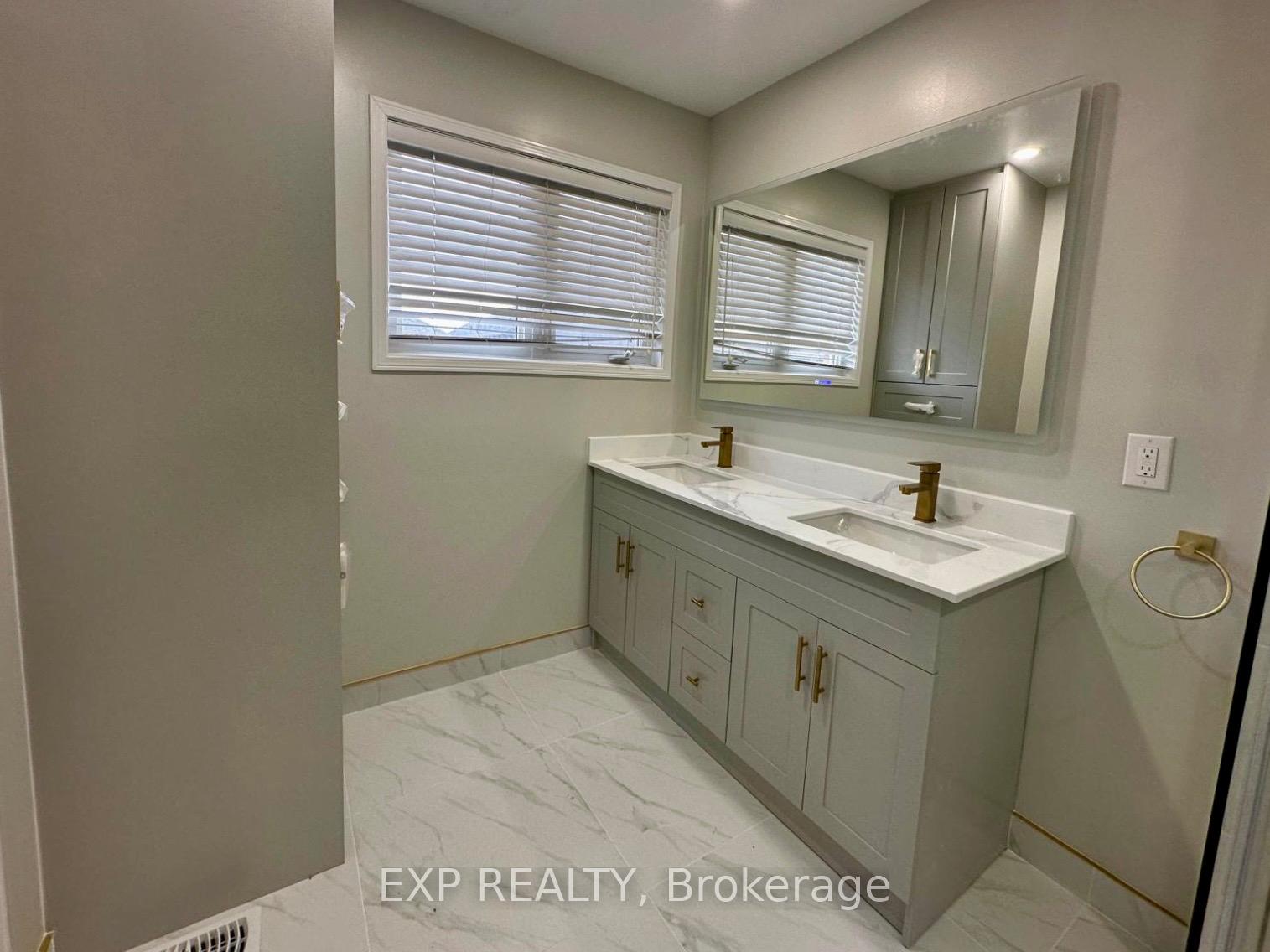 Photo 15 of 56 Rainbow Valley Crescent, Markham, Greensborough — HOMEH