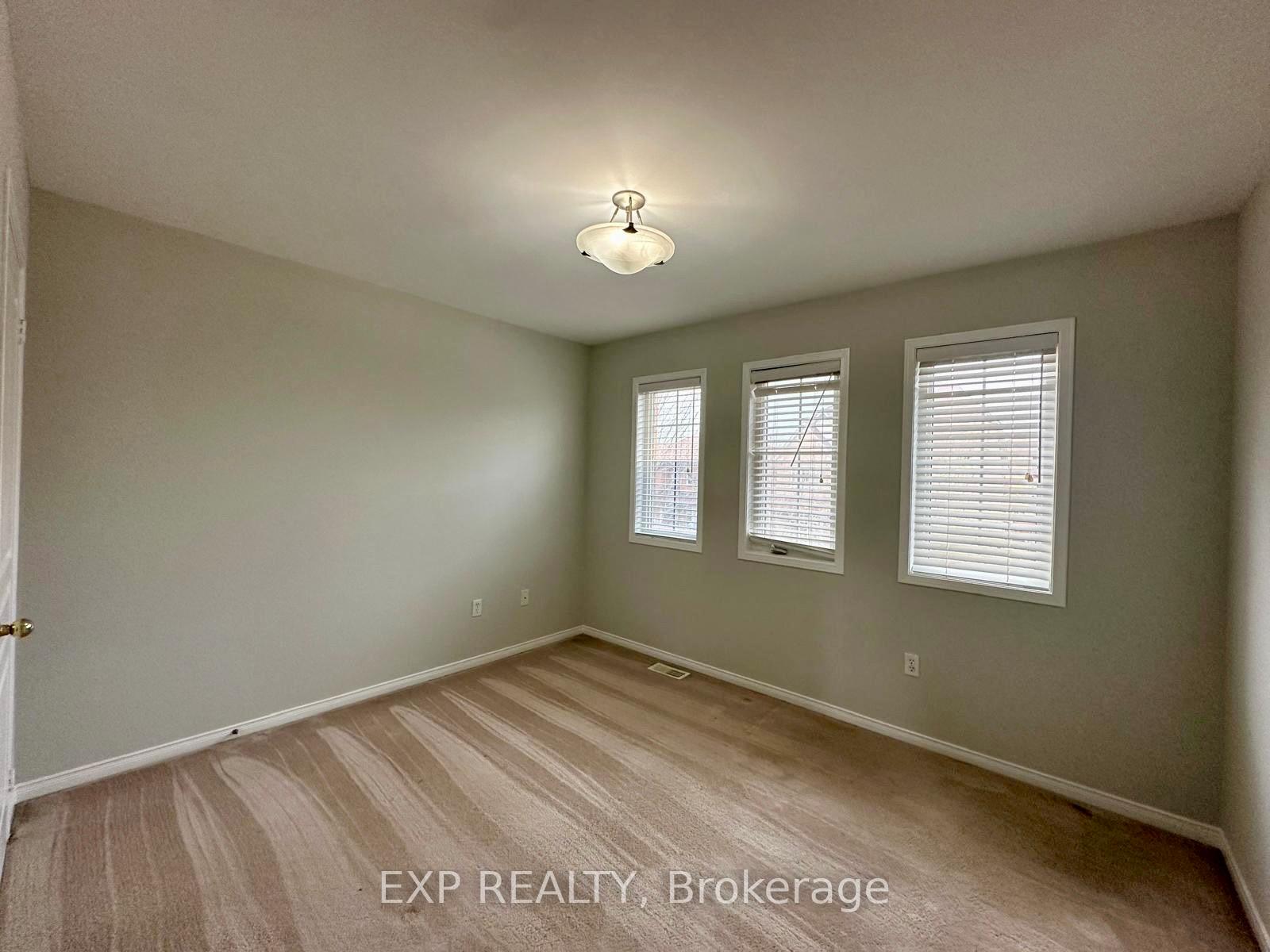 Photo 16 of 56 Rainbow Valley Crescent, Markham, Greensborough — HOMEH