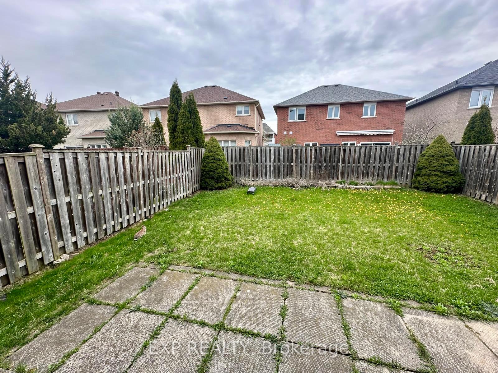 Photo 21 of 56 Rainbow Valley Crescent, Markham, Greensborough — HOMEH