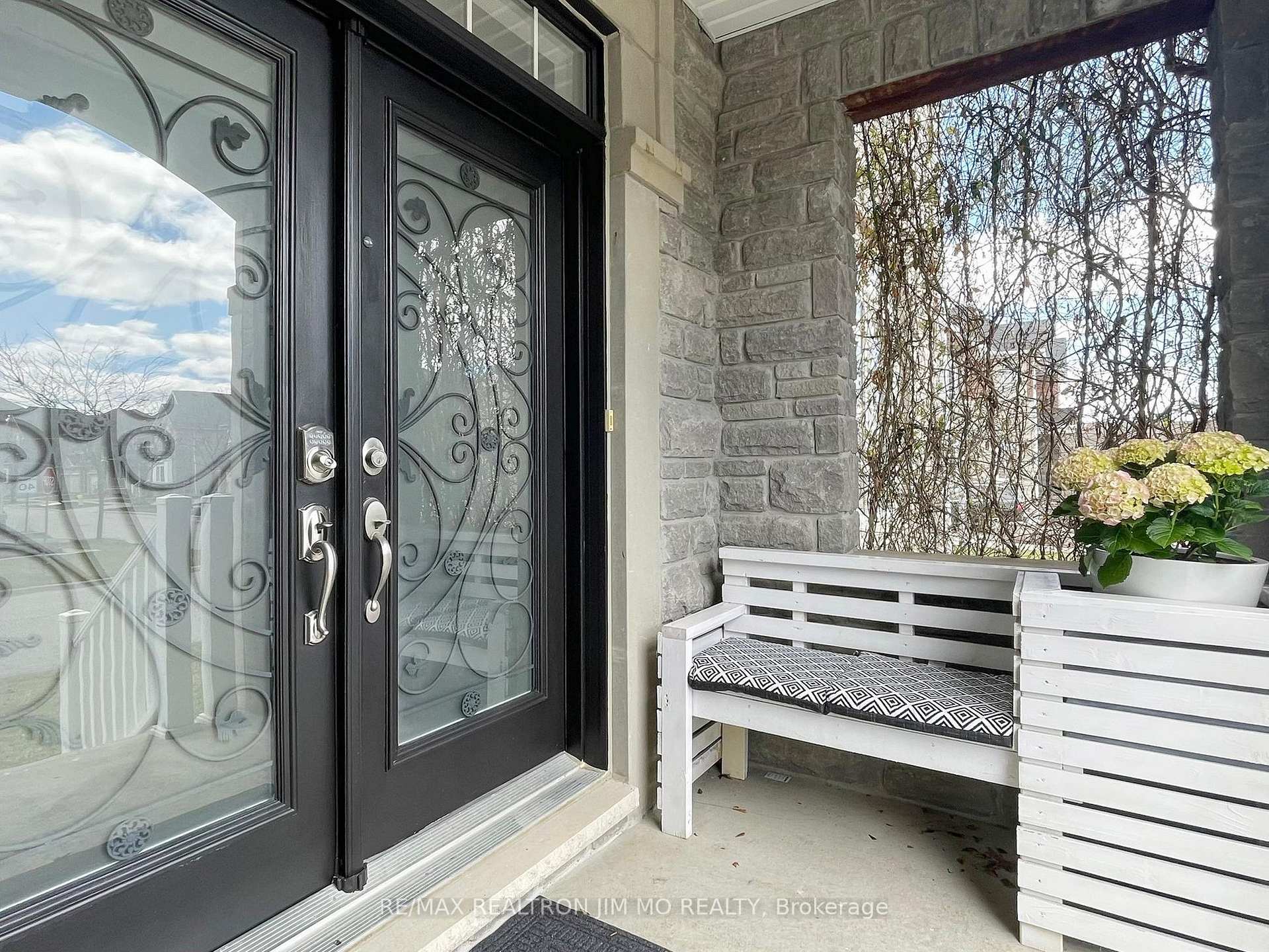 Photo 5 of 206 Kentland Street, Markham, Wismer — HOMEH