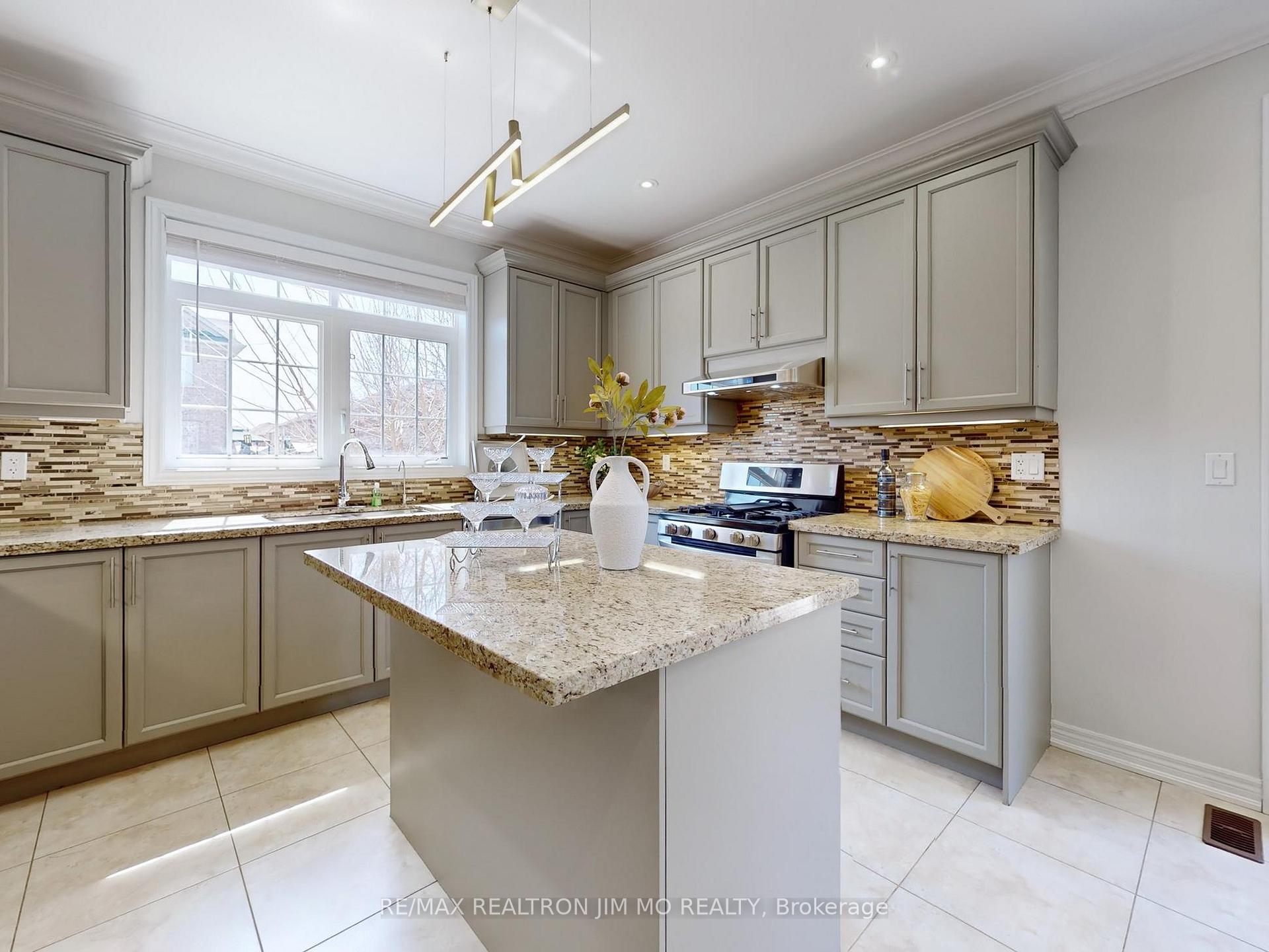 Photo 18 of 206 Kentland Street, Markham, Wismer — HOMEH