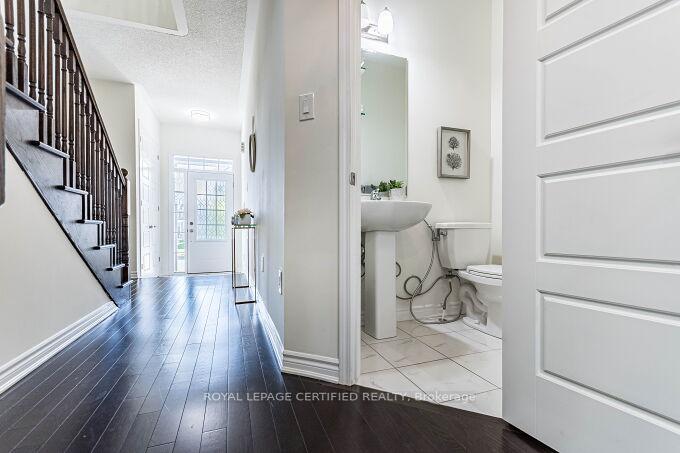 Photo 4 of 1448 Sycamore Garden, Milton, Cobban — HOMEH