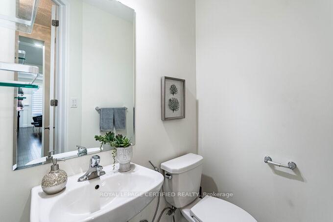 Photo 5 of 1448 Sycamore Garden, Milton, Cobban — HOMEH