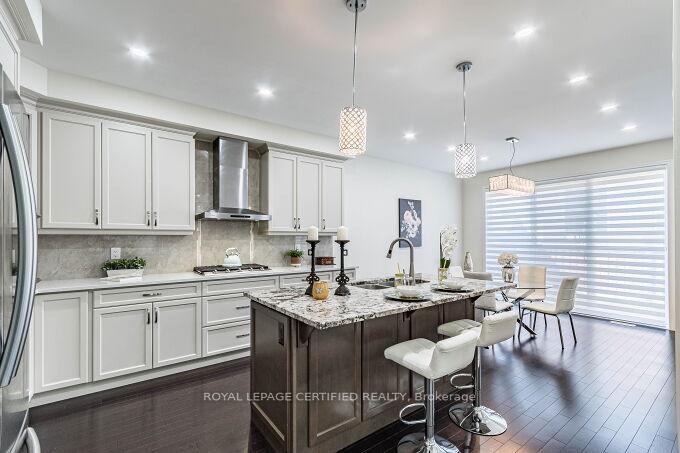 Photo 15 of 1448 Sycamore Garden, Milton, Cobban — HOMEH