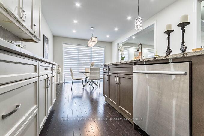 Photo 18 of 1448 Sycamore Garden, Milton, Cobban — HOMEH