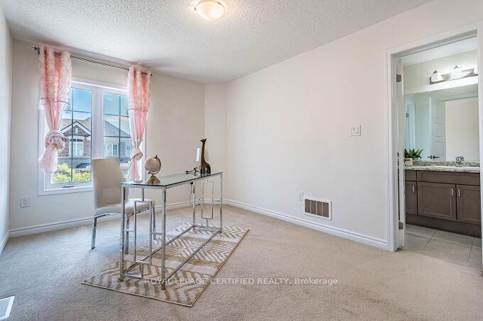 Photo 40 of 1448 Sycamore Garden, Milton, Cobban — HOMEH