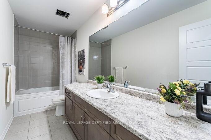 Photo 41 of 1448 Sycamore Garden, Milton, Cobban — HOMEH