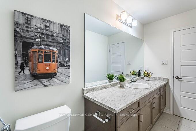 Photo 42 of 1448 Sycamore Garden, Milton, Cobban — HOMEH