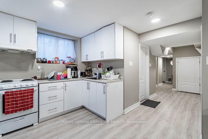 Photo 44 of 1448 Sycamore Garden, Milton, Cobban — HOMEH