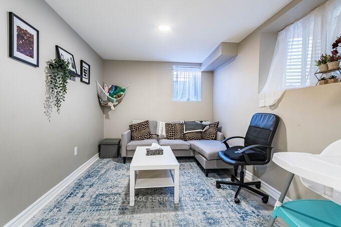 Photo 45 of 1448 Sycamore Garden, Milton, Cobban — HOMEH
