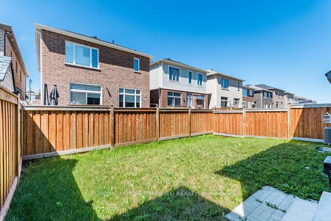 Photo 48 of 1448 Sycamore Garden, Milton, Cobban — HOMEH