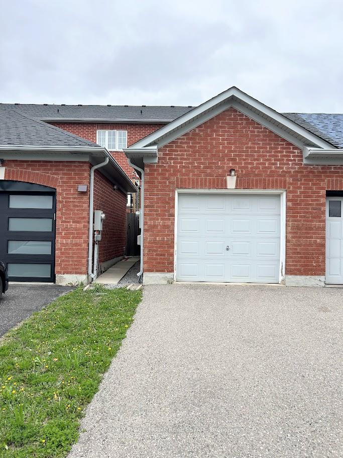 Photo 6 of 449 White's Hill Avenue, Markham, Cornell — HOMEH