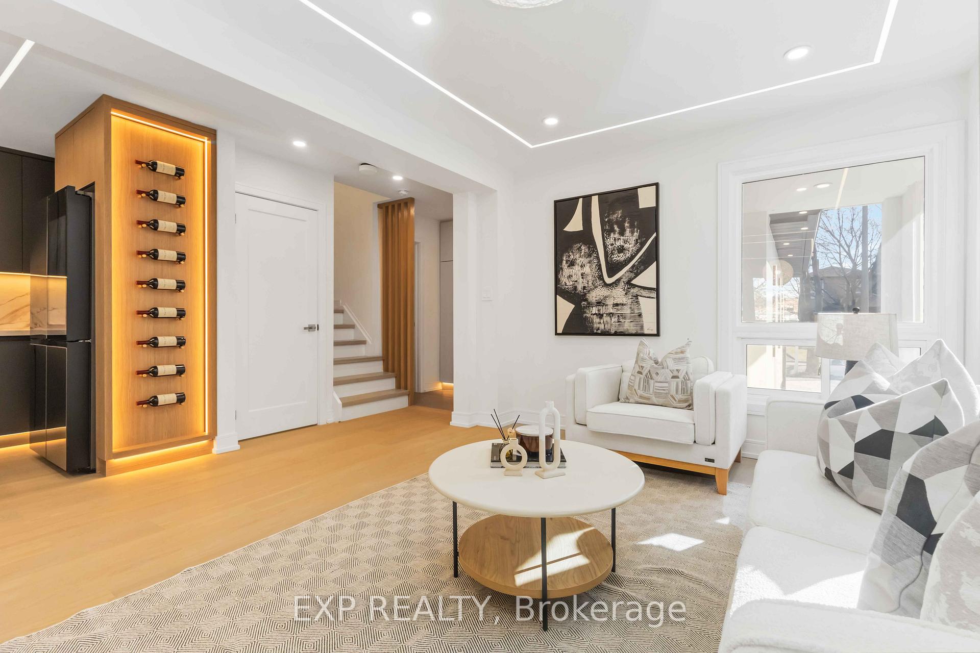 Photo 4 of 56 Cottsmore Crescent, Markham, Milliken Mills West — HOMEH