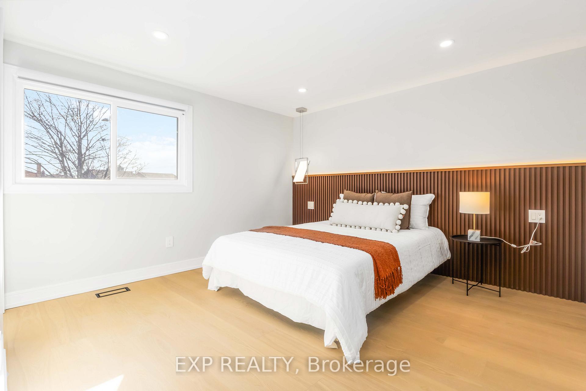 Photo 15 of 56 Cottsmore Crescent, Markham, Milliken Mills West — HOMEH