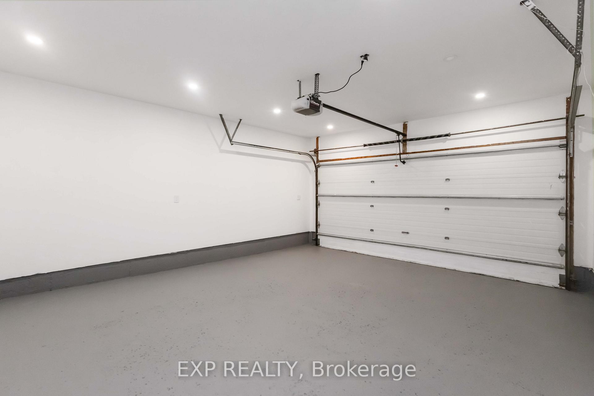 Photo 25 of 56 Cottsmore Crescent, Markham, Milliken Mills West — HOMEH