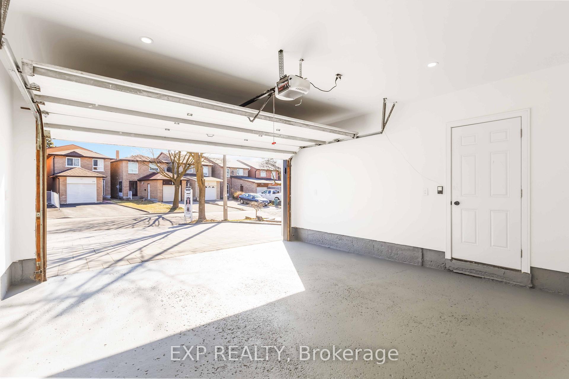 Photo 26 of 56 Cottsmore Crescent, Markham, Milliken Mills West — HOMEH