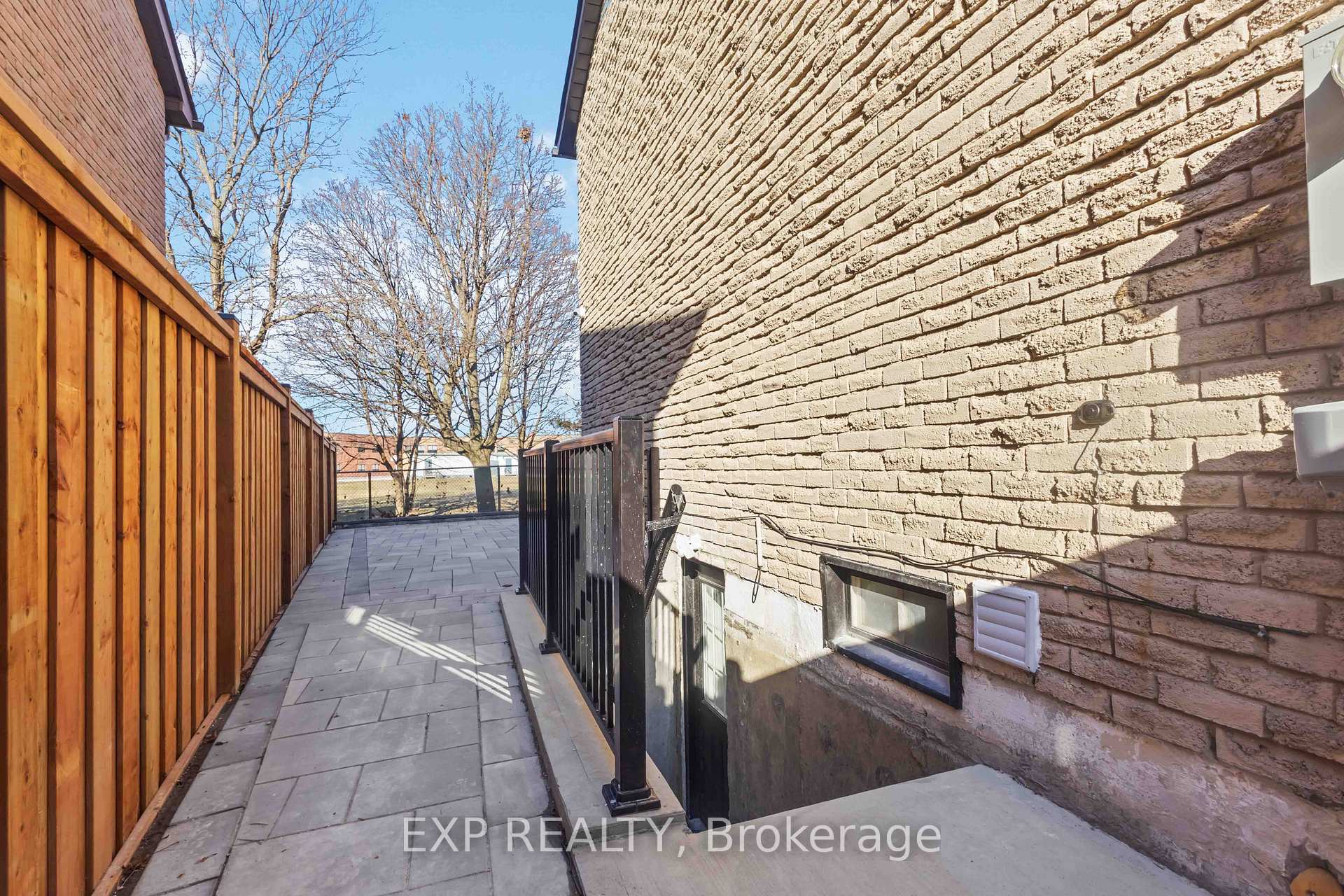 Photo 27 of 56 Cottsmore Crescent, Markham, Milliken Mills West — HOMEH