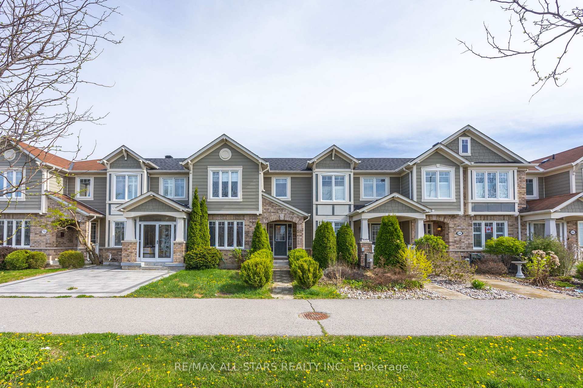 Photo 31 of 68 Gas Lamp Lane, Markham, Cornell — HOMEH