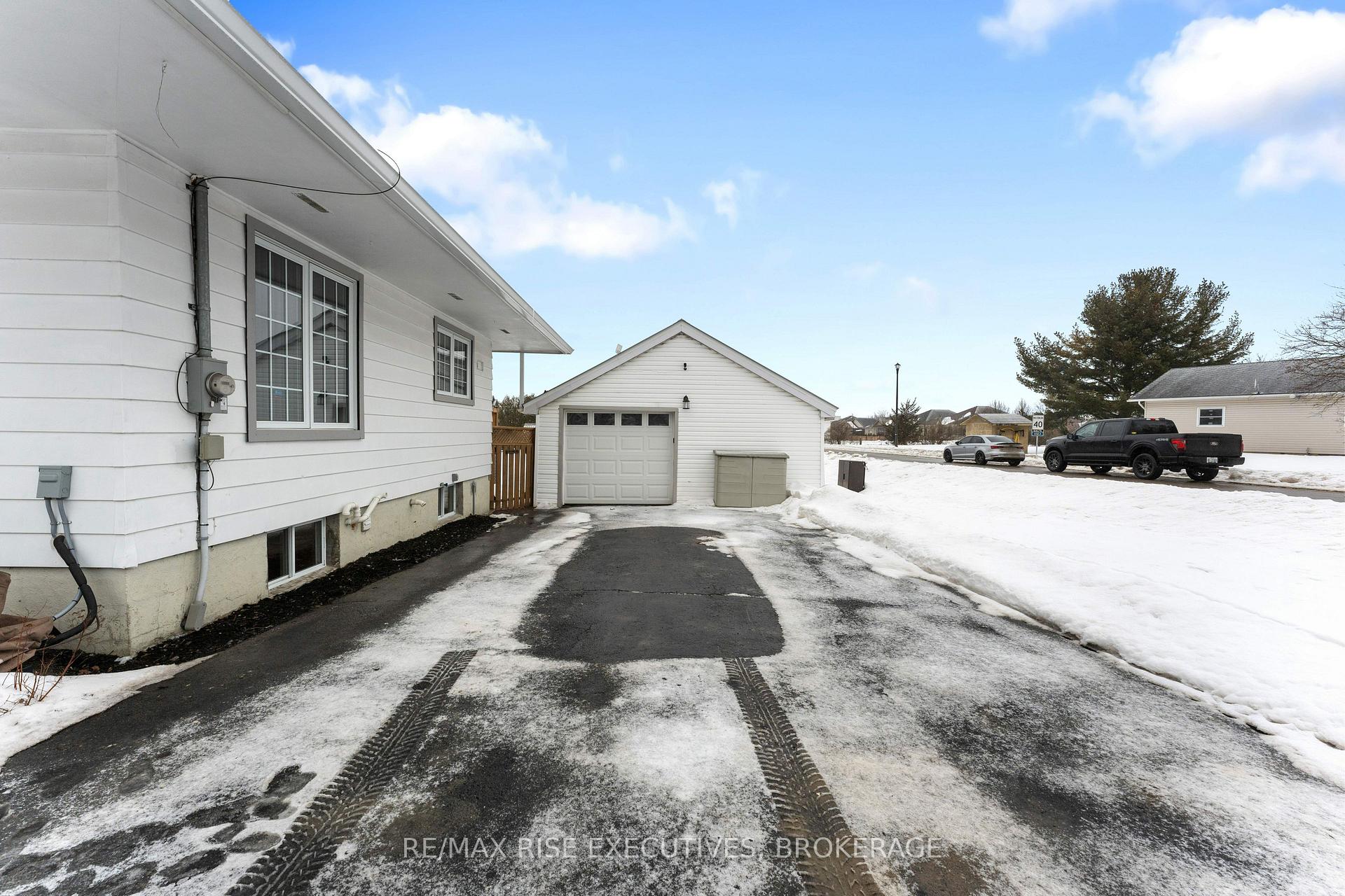 Photo 31 of 1205 Westbrook Road, Kingston, City Northwest — HOMEH