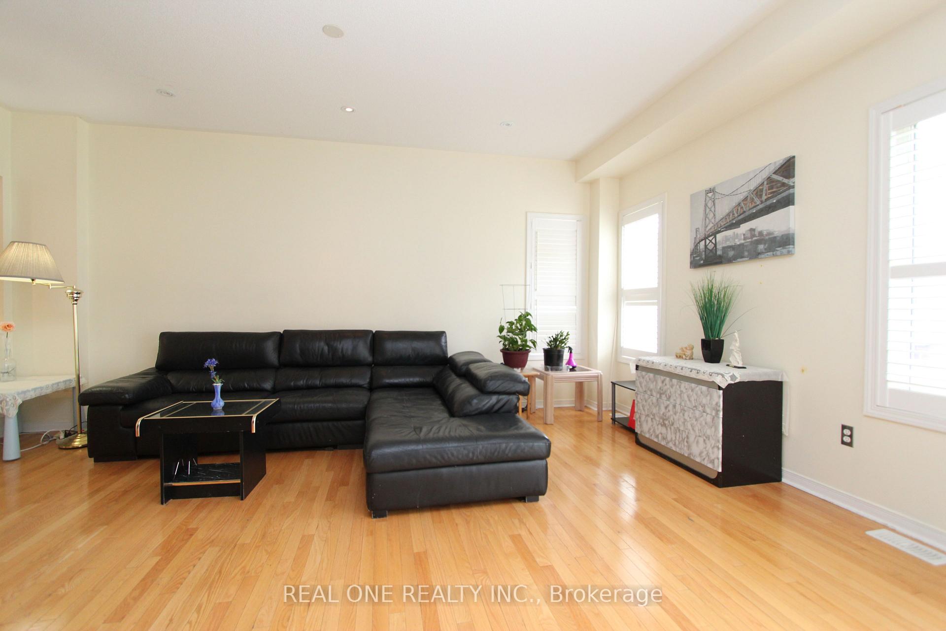 Photo 7 of 350 Mingay Avenue, Markham, Wismer — HOMEH