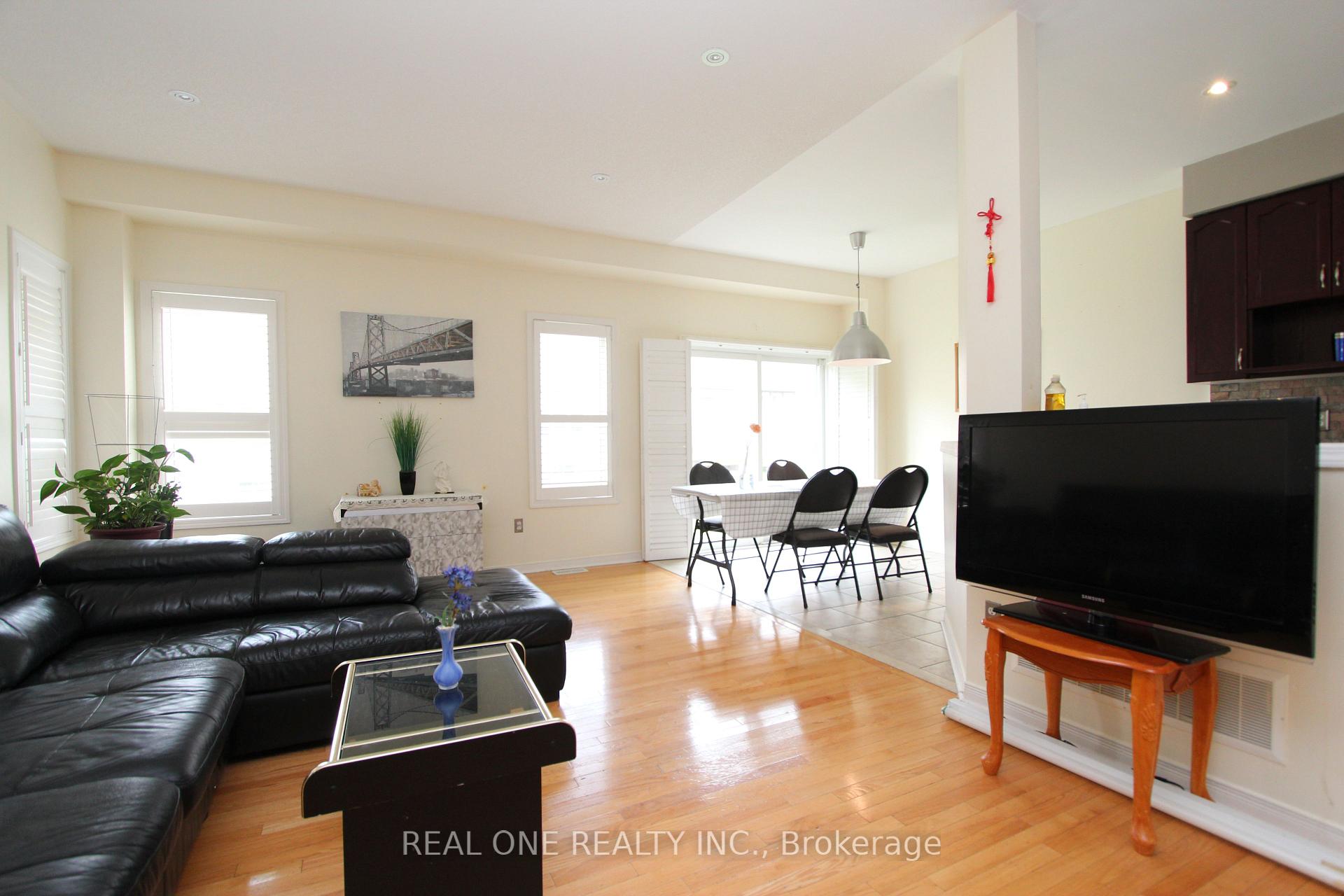 Photo 9 of 350 Mingay Avenue, Markham, Wismer — HOMEH