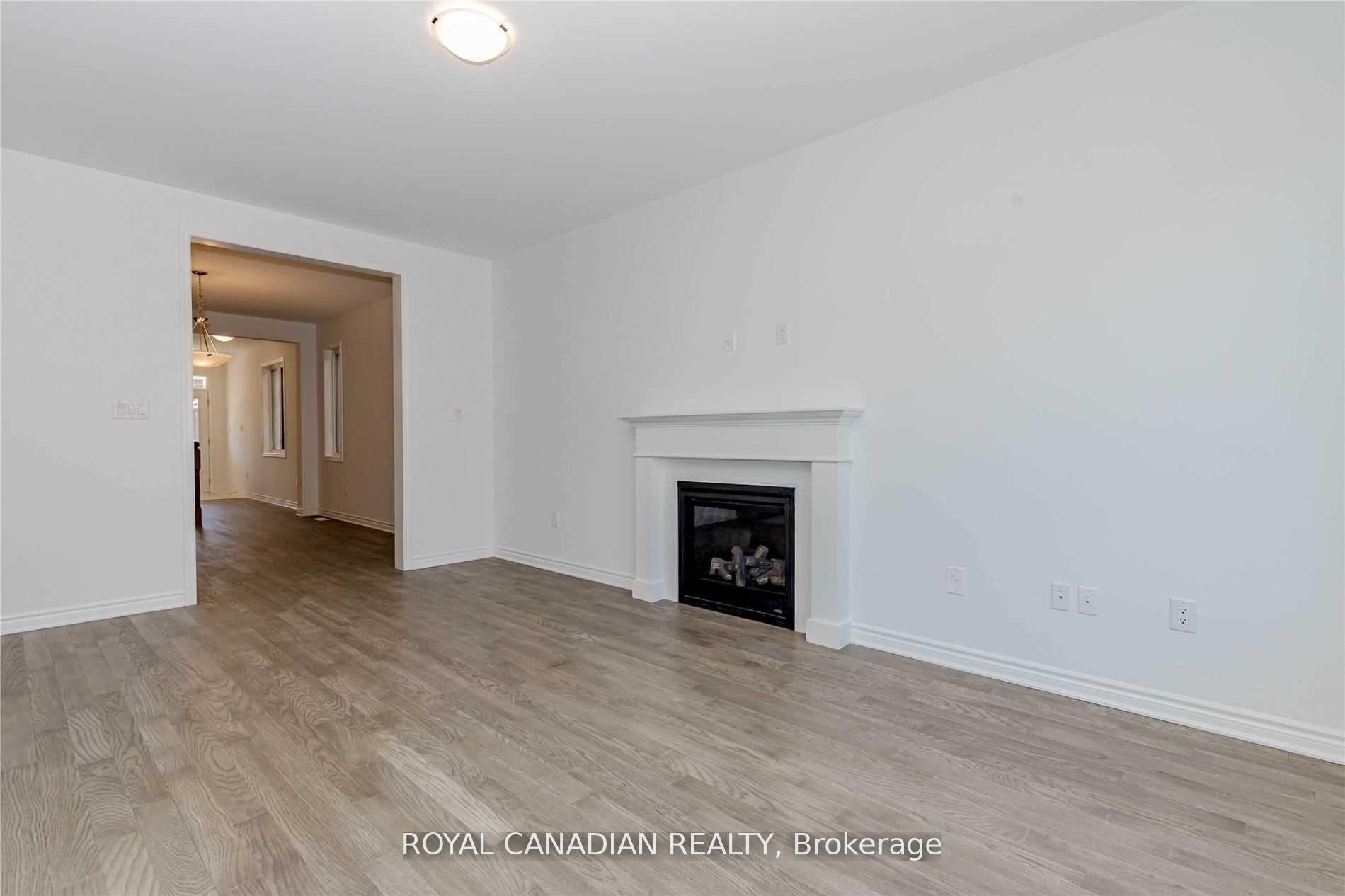 Photo 5 of 1355 Lobelia Crescent, Milton, Walker — HOMEH