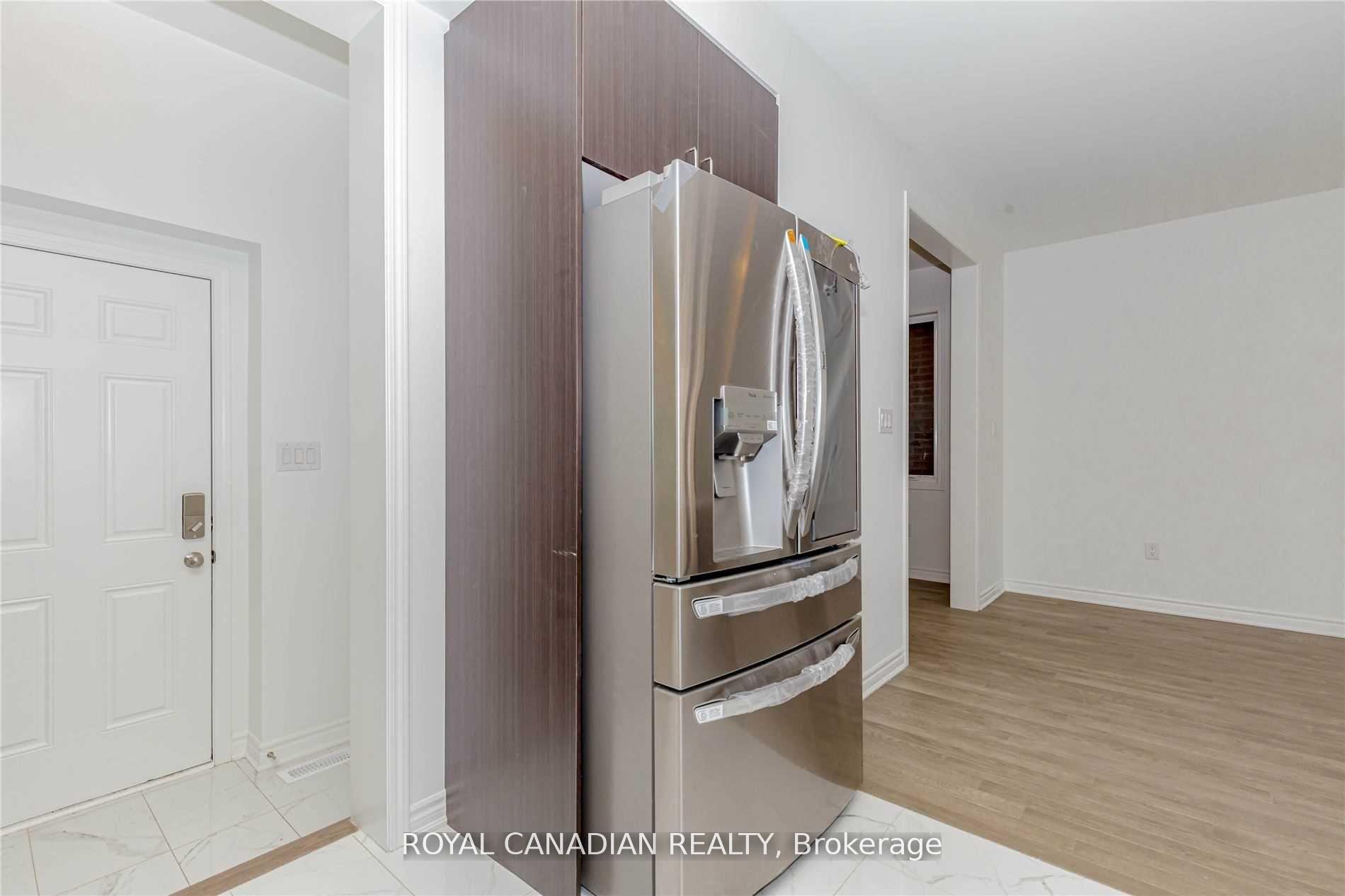 Photo 13 of 1355 Lobelia Crescent, Milton, Walker — HOMEH