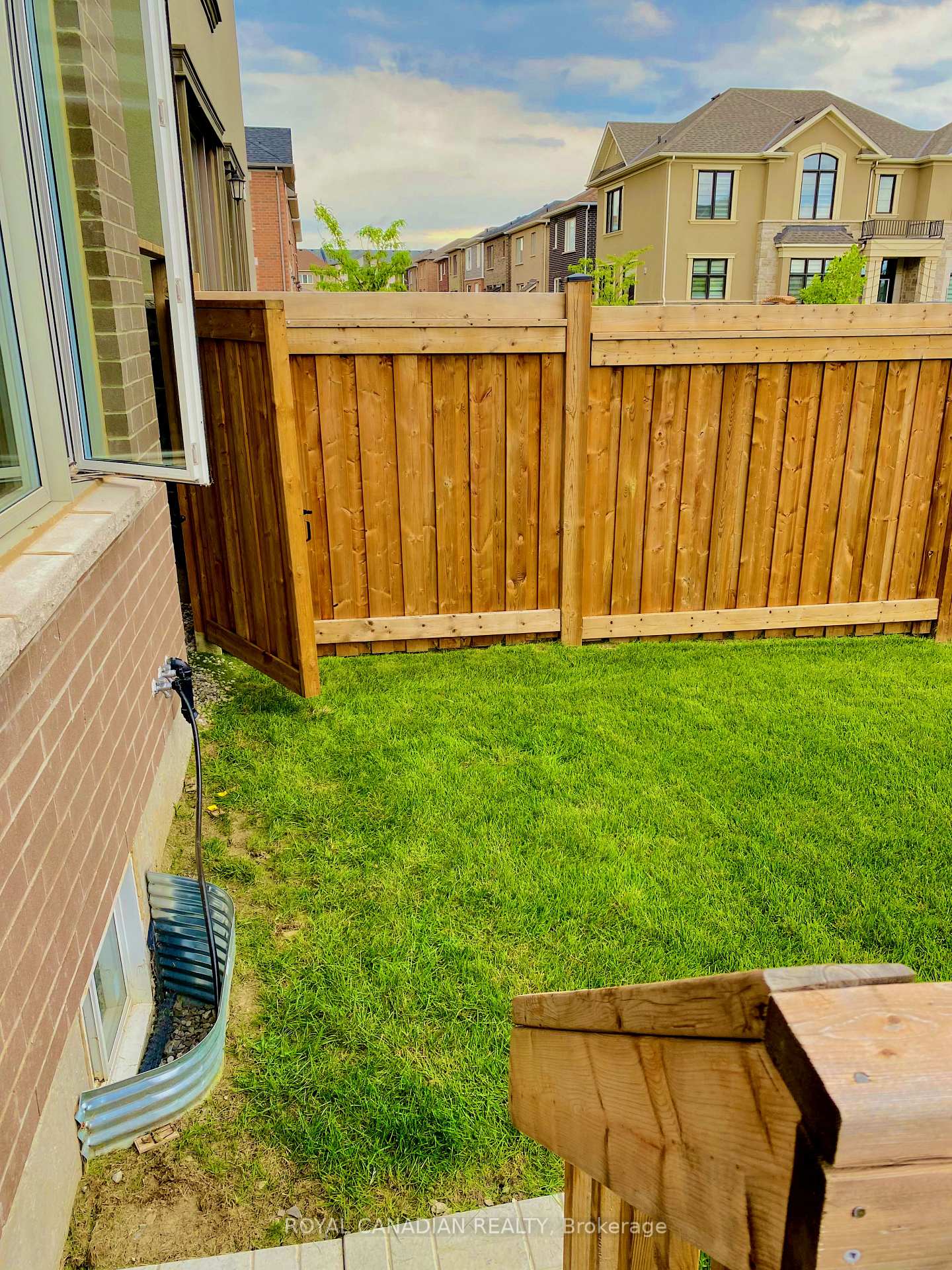 Photo 49 of 1355 Lobelia Crescent, Milton, Walker — HOMEH