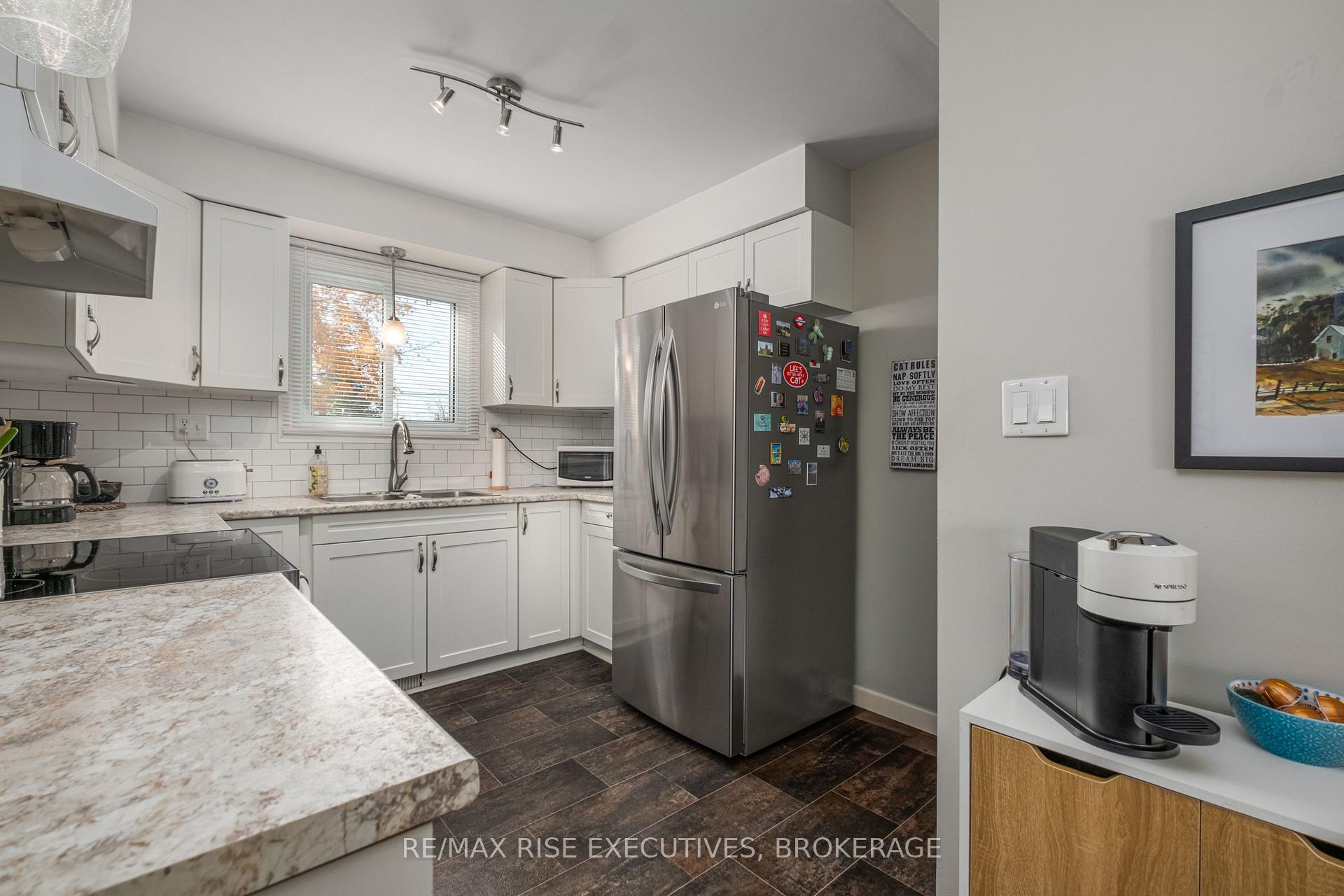 Photo 11 of 1056 Pinewood Place, Kingston, City Northwest — HOMEH